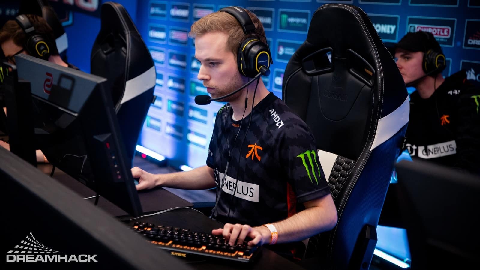 Xizt with fnatic at DreamHack Dallas