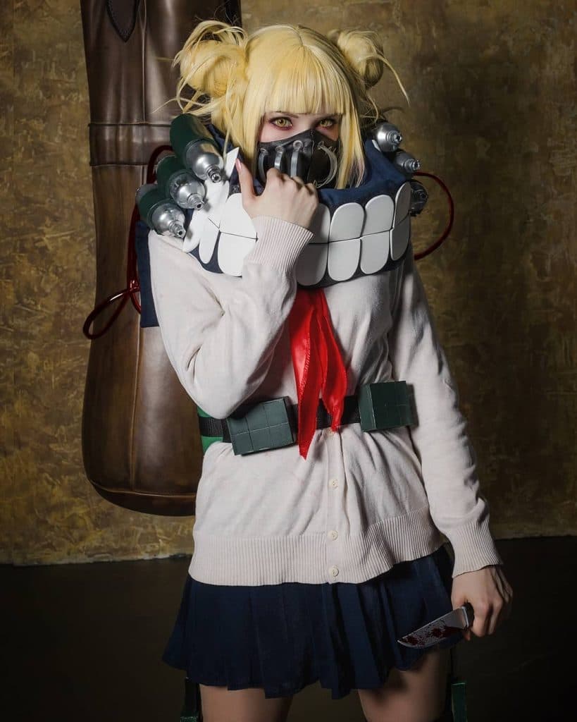 My Hero Academia cosplayer thirsts for blood as maniacal Himiko Toga ...