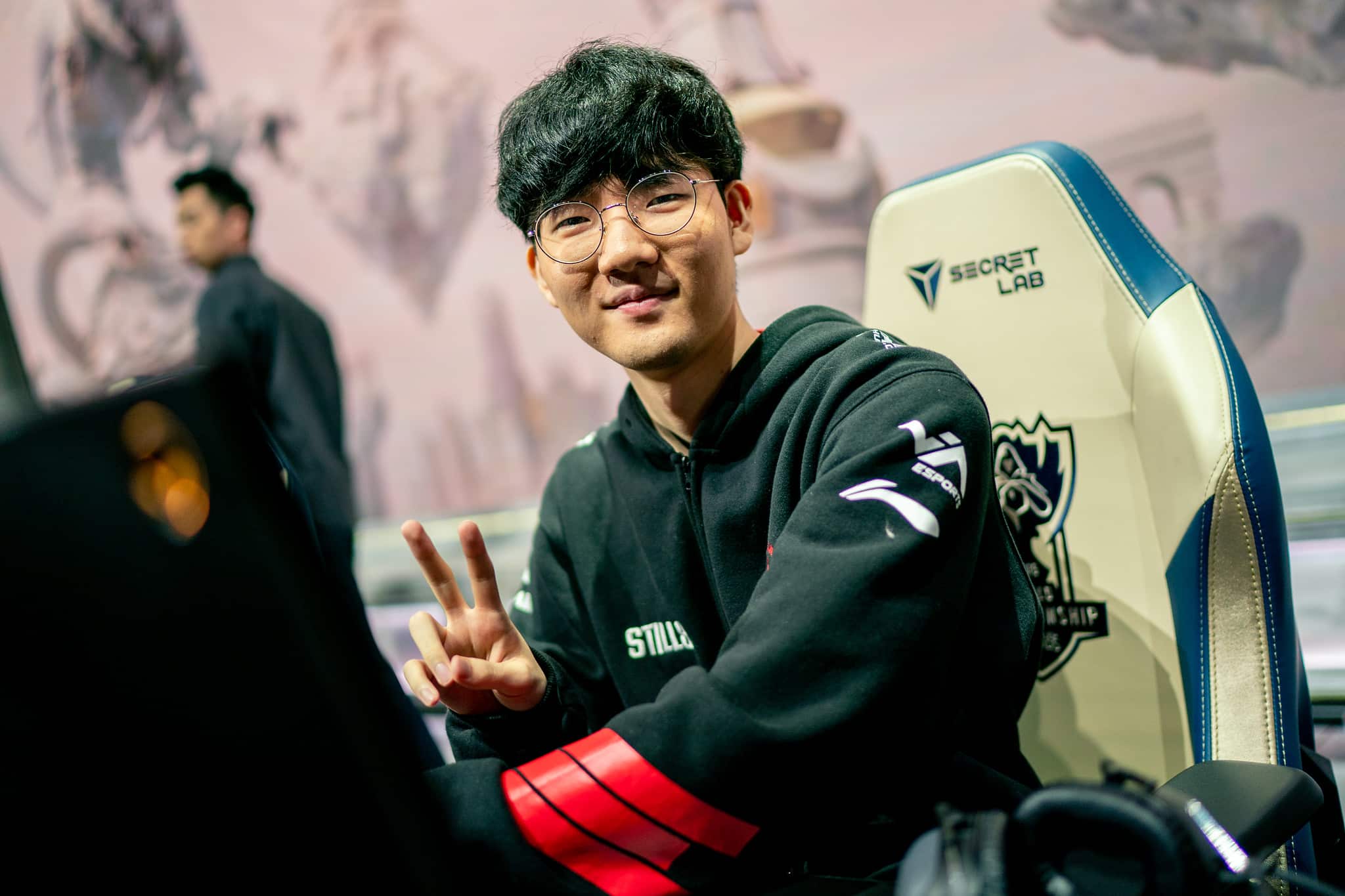 Viper playing for Griffin at Worlds 2019