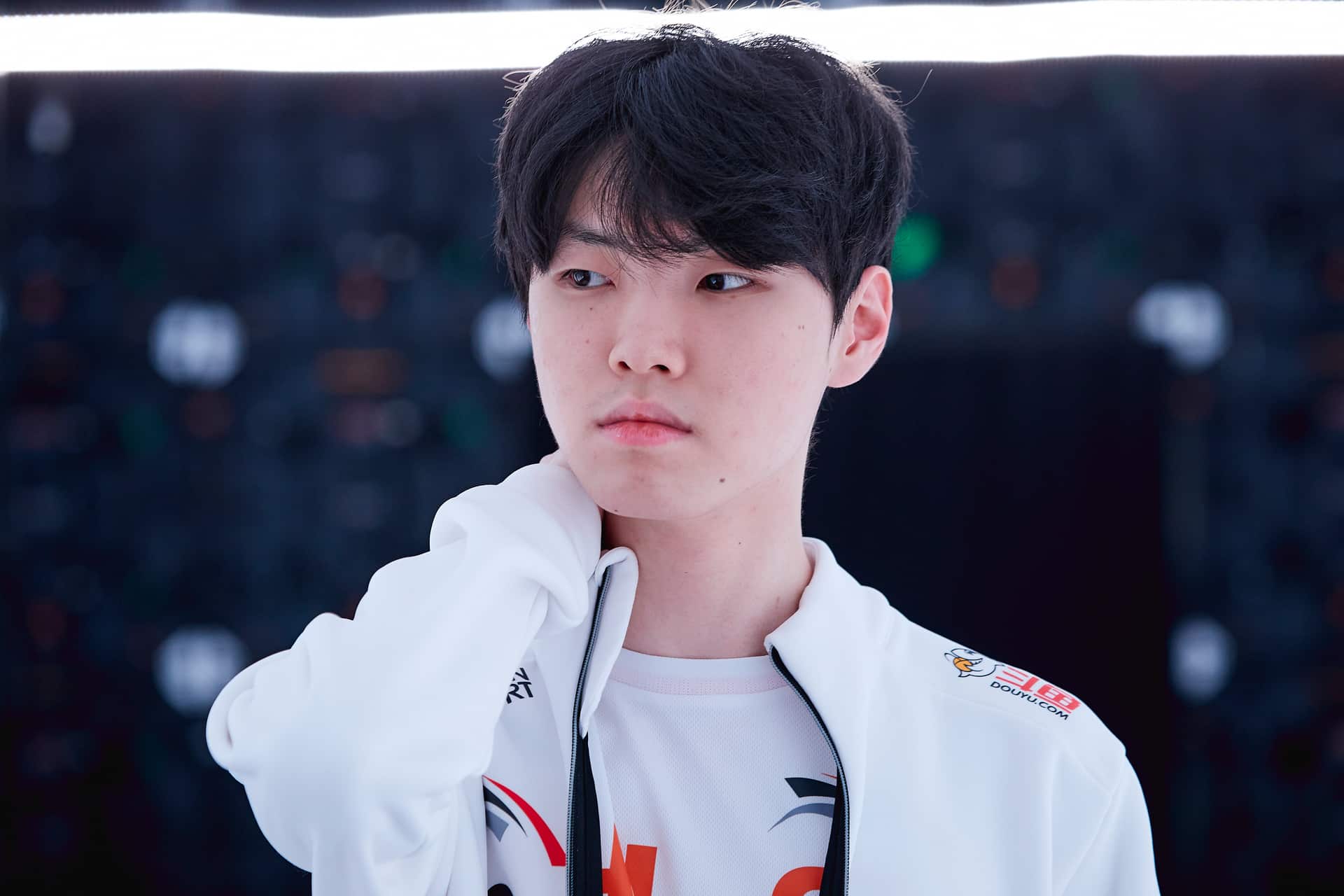 Chovy playing at Worlds 2021 for Hanwha Life Esports HLE