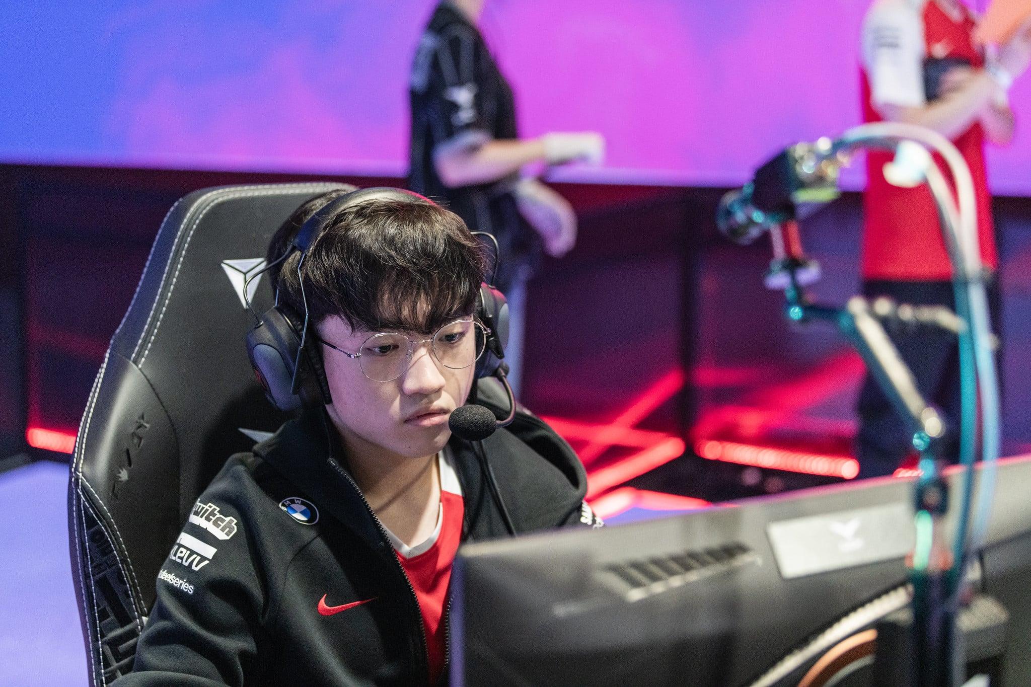 Keria playing for T1 at LCK Summer 2021