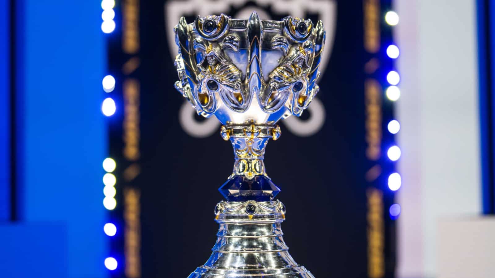 Image of the Worlds trophy, the Summoner's Cup