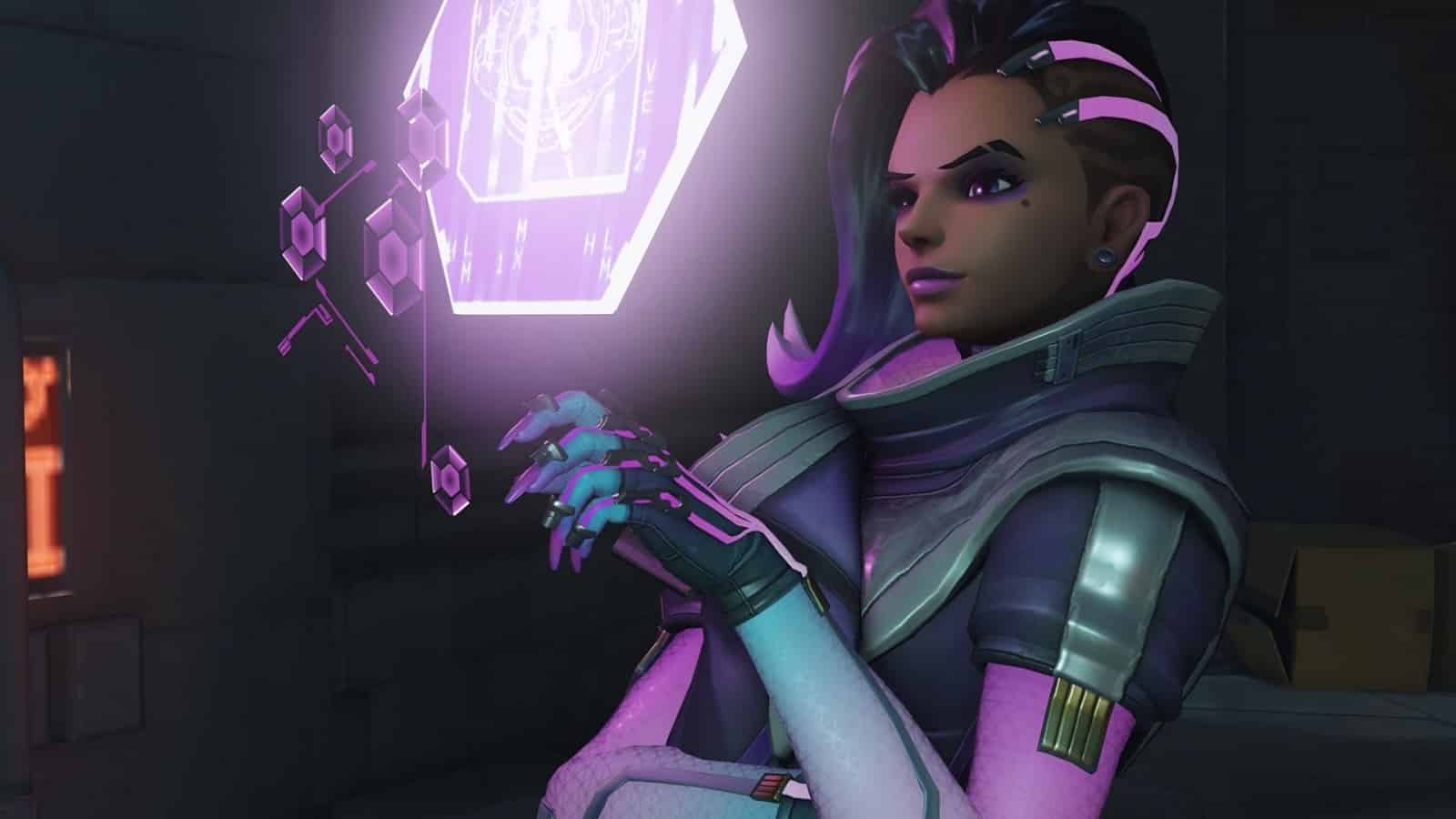 Sombra using her hack ability in Overwatch
