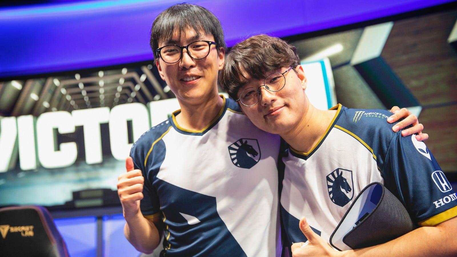 Image of Doublelift and CoreJJ on Team Liquid
