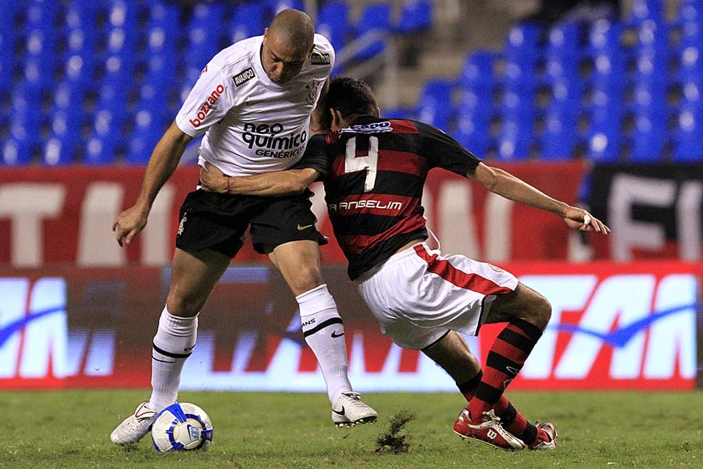 Ronaldo playing for Corinthians
