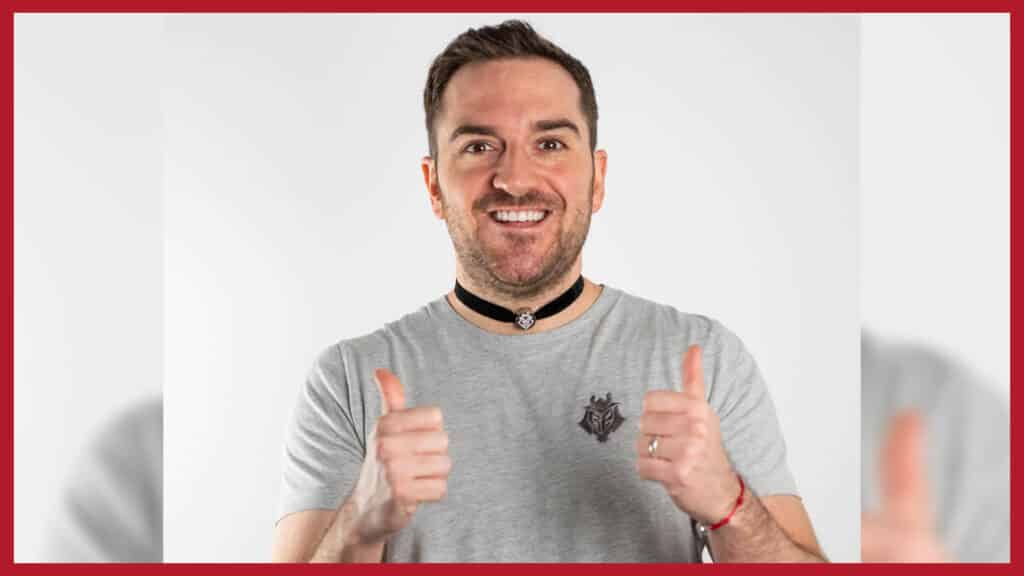 g2 esports carlos ocelote rodriguez wearing choker with thumbs up