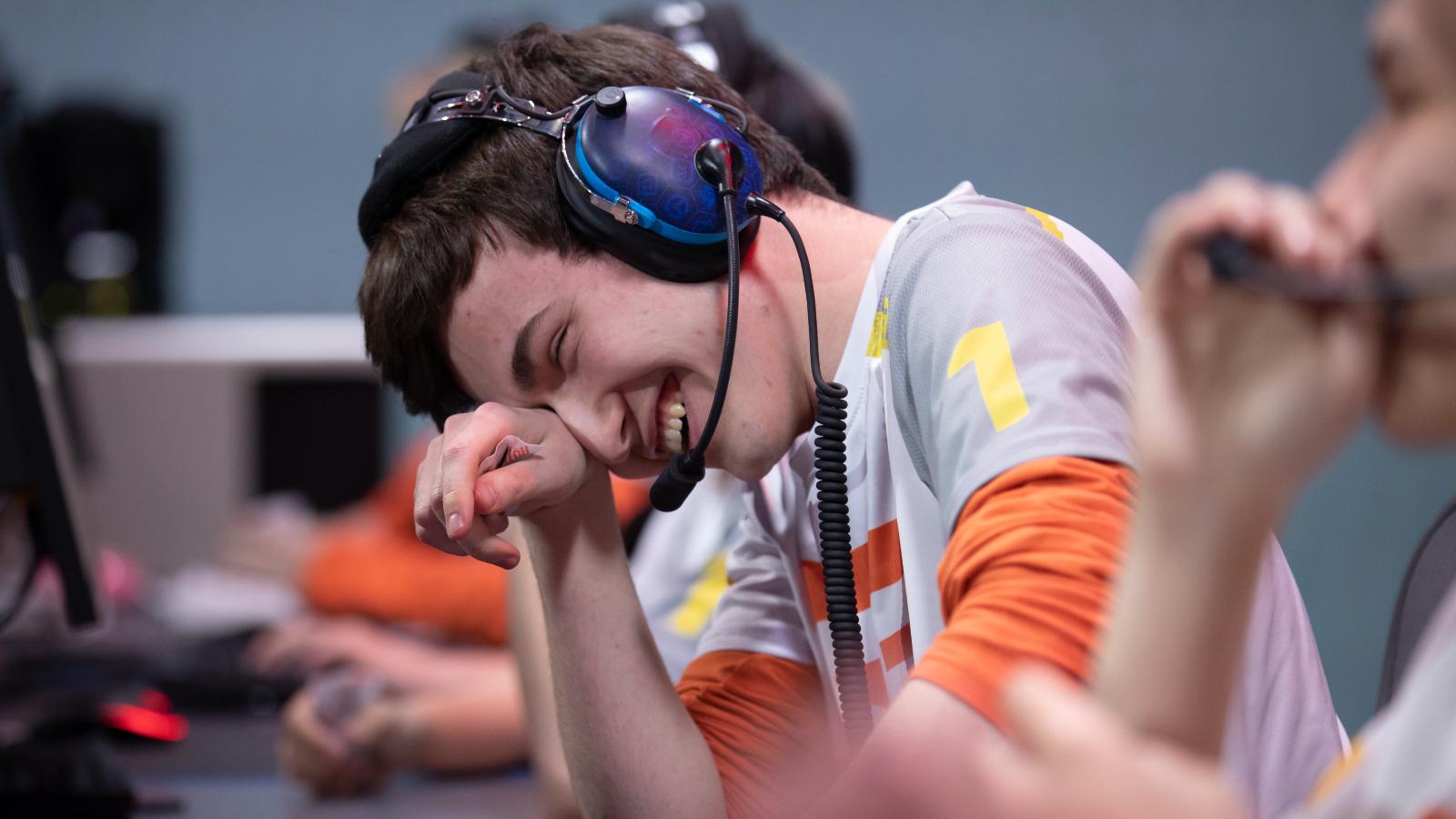 overwatch league owl san Francisco shock player matthew super delisi laughs into his hand