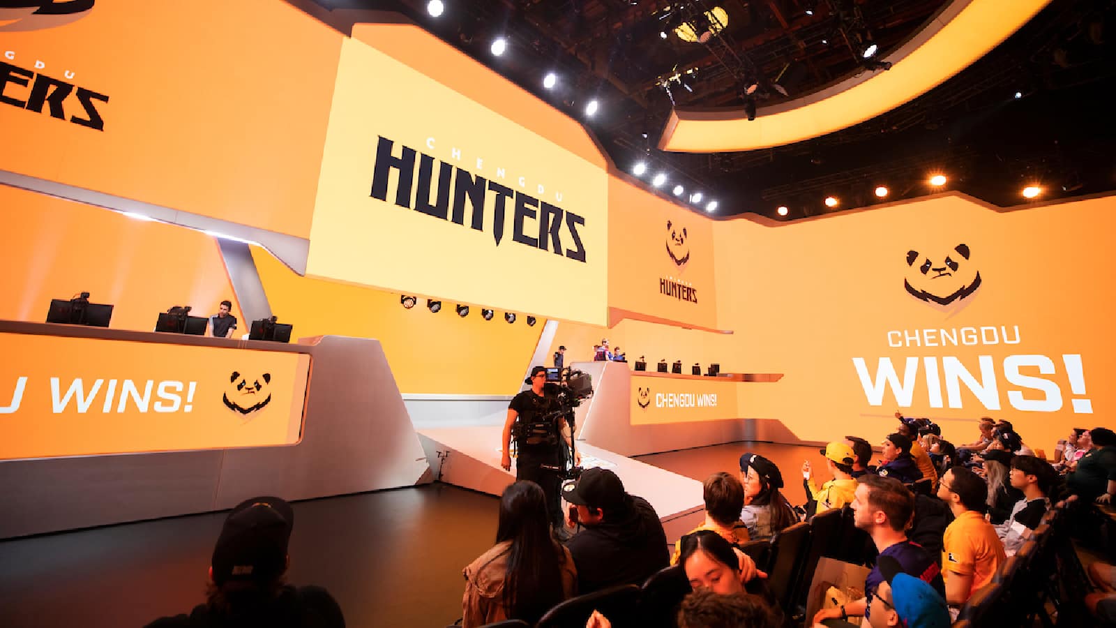 Chengdu Hunters on the OWL stage