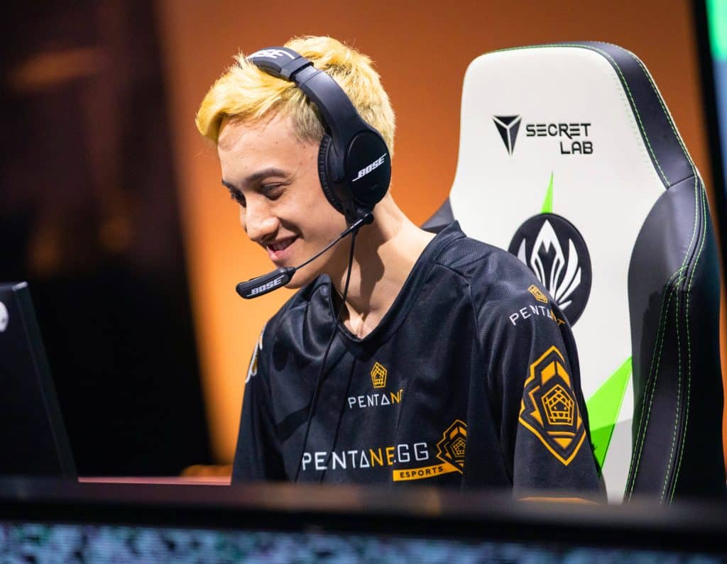 BioPanther smiling on stage at MSI 2022 playing for Pentanet