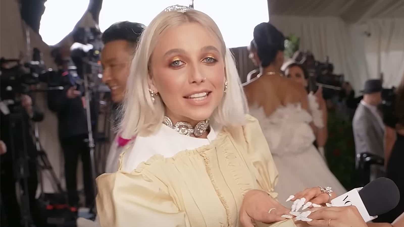 Emma Chamberlain under fire for Met Gala 2022 necklace