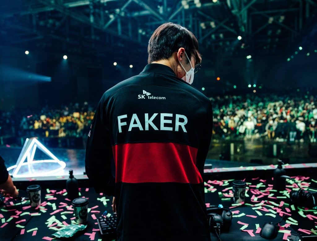 Faker packing up on stage at MSI 2022