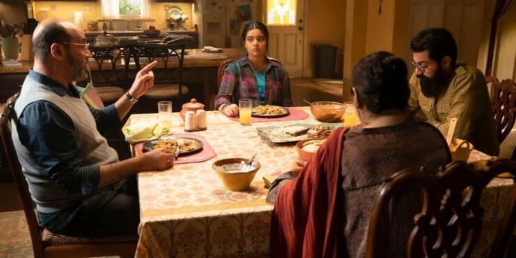 Kamala sat with her family for dinner in Ms Marvel