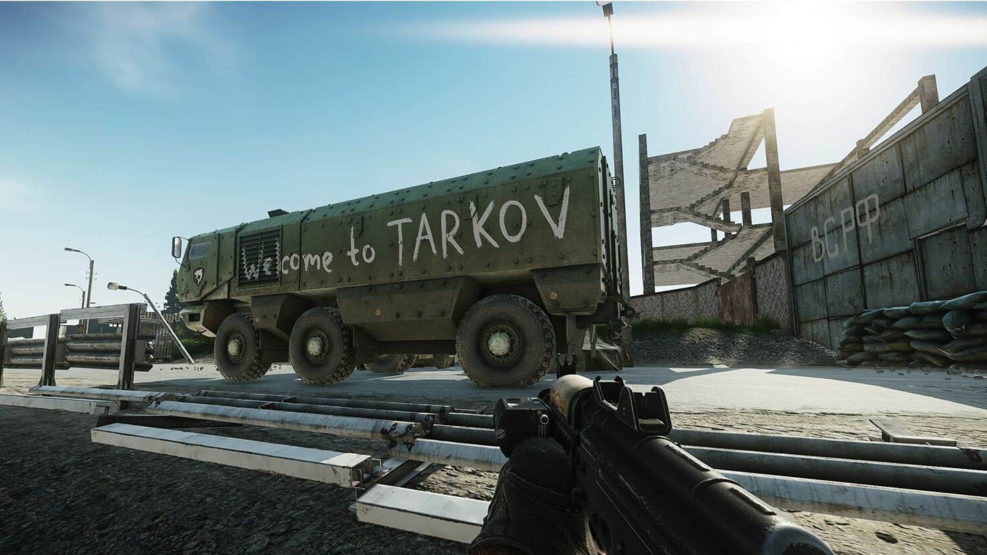 player aiming gun in escape from tarkov