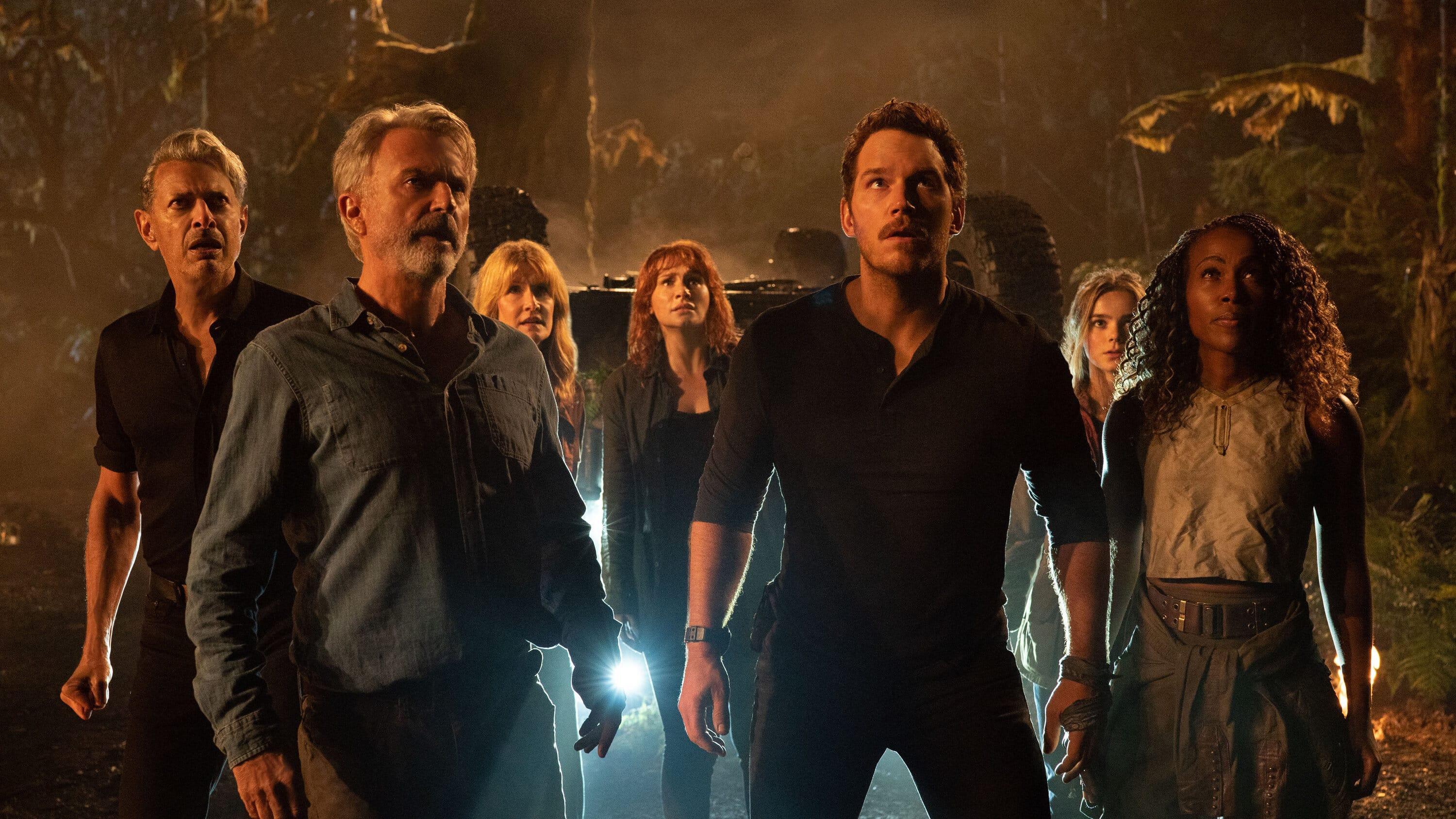 The cast of the Jurassic World Dominion Extended Edition
