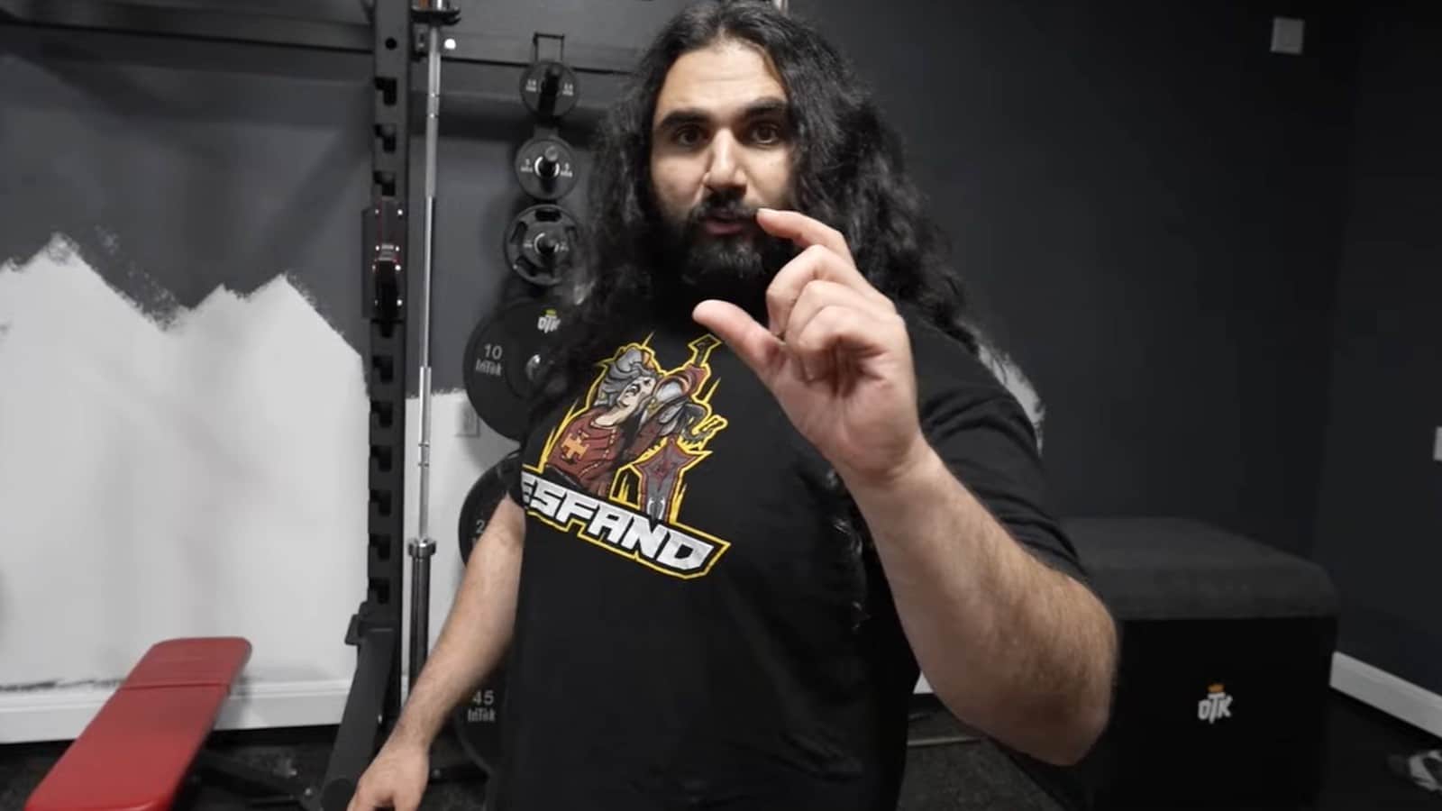Twitch streamer Esfand showing off new home gym in YouTube video