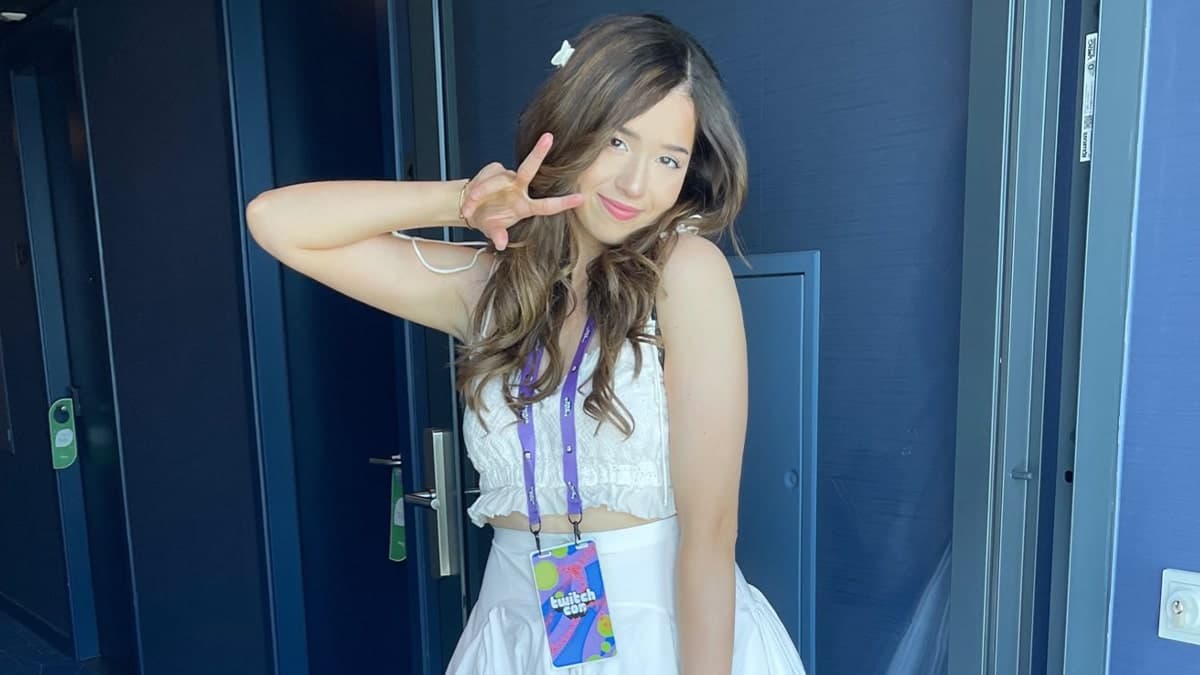 Pokimane and QTCinderella Shared Why They Never Wanted to Date Someone in  the Industry