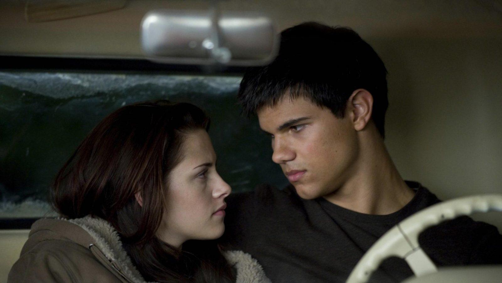 Jacob and Bella in Twilight New Moon