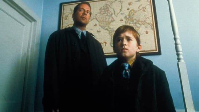 bruce-willis-and-haley-joel-osment-in-the-sixth-sense