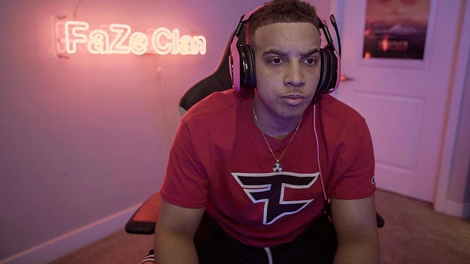 FaZe Swagg, one of the world's most popular Call of Duty players, playing Modern Warfare.