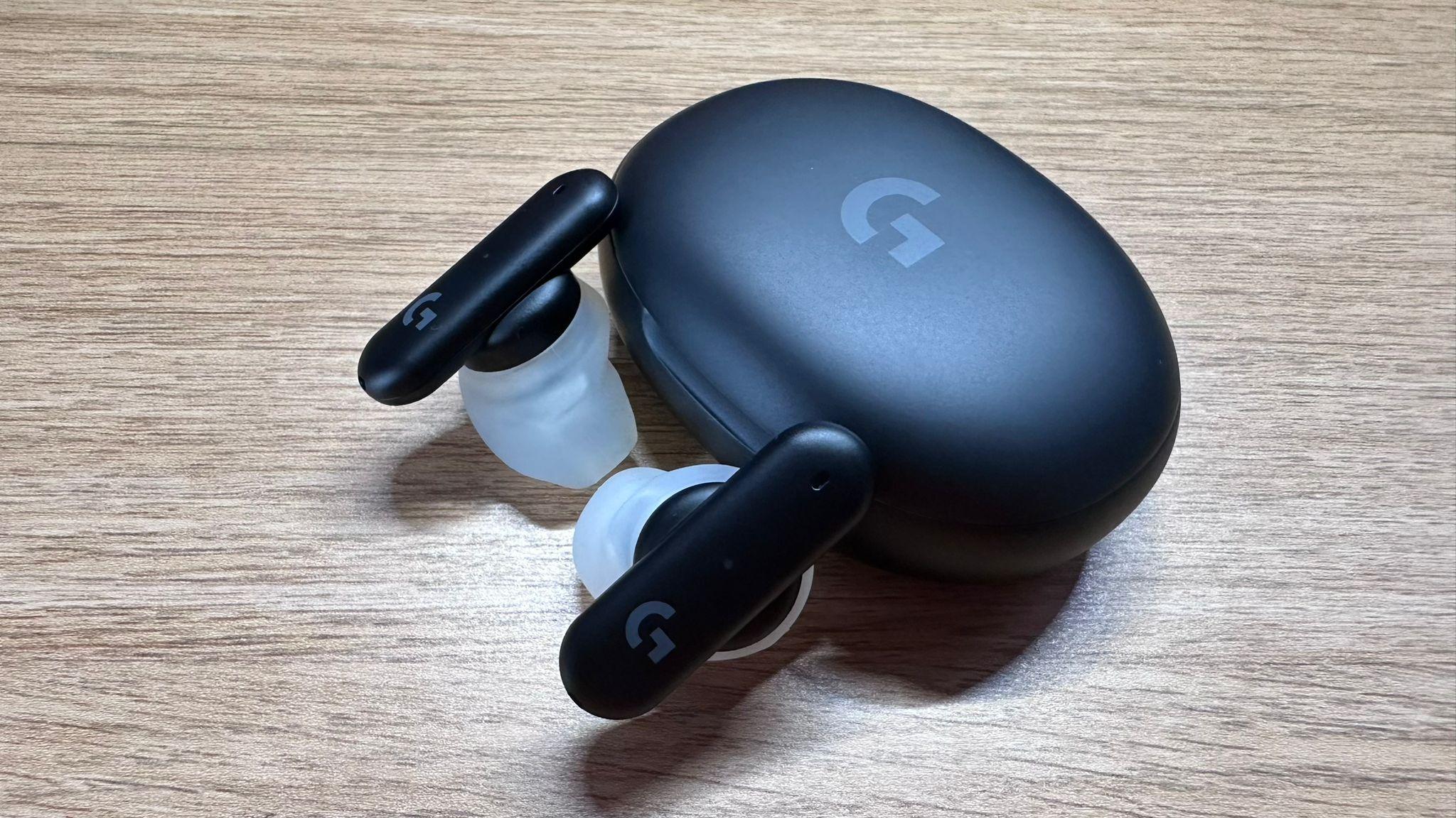 Logtech G fits case with earbuds