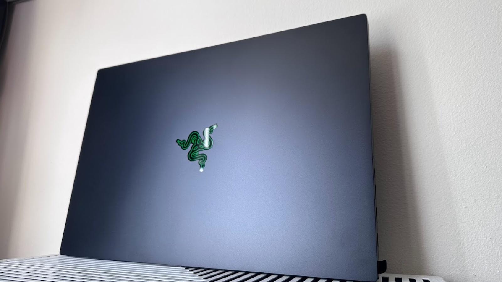 The top of the Razer Blade 16's chassis