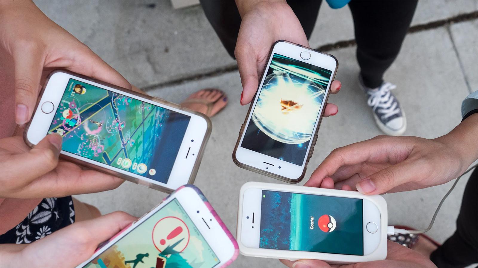 pokemon go playing in person