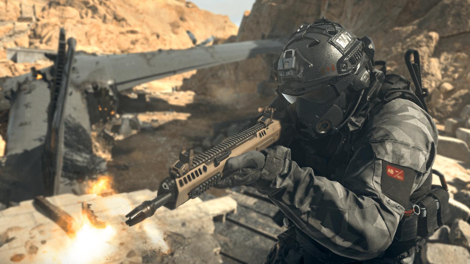 soldier with cronen squall aiming down sights on afghan mw2 map