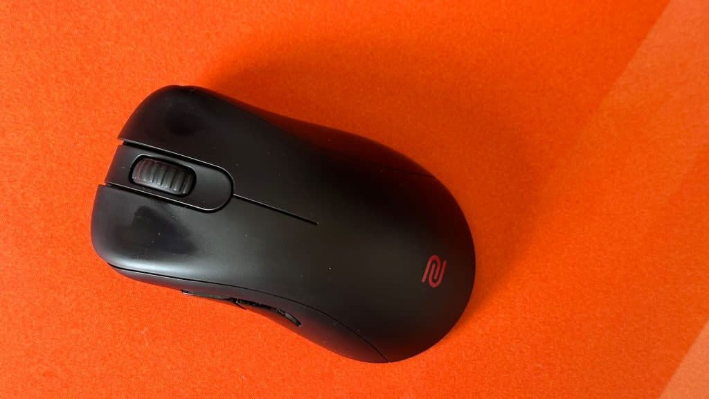 Zowie EC3-CW with stains on it