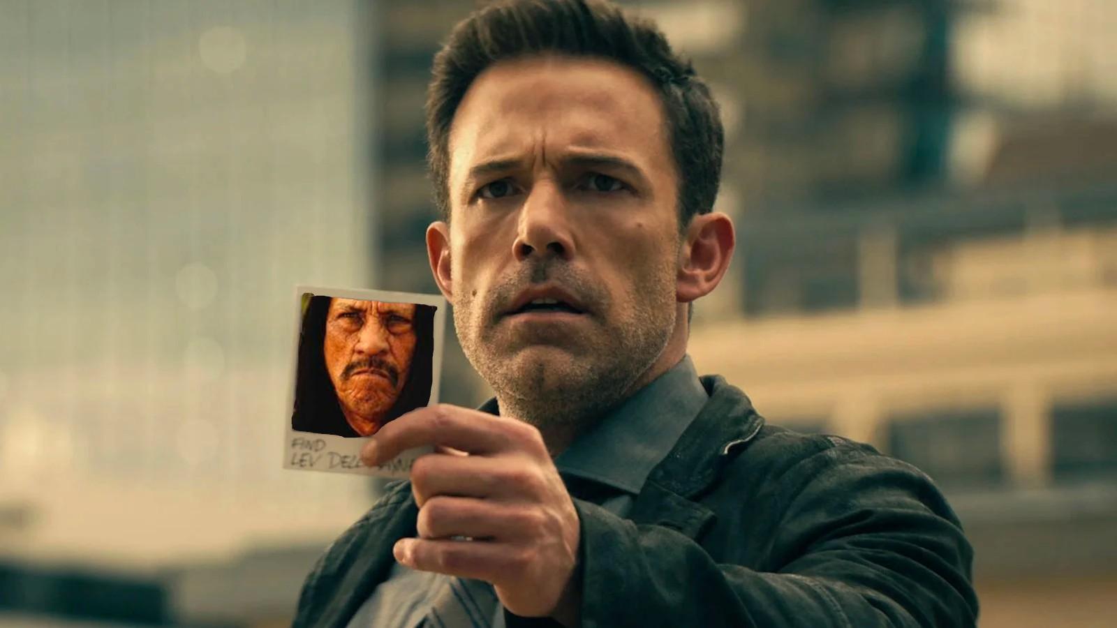 Ben Affleck in Hypnotic holding a picture of Machete