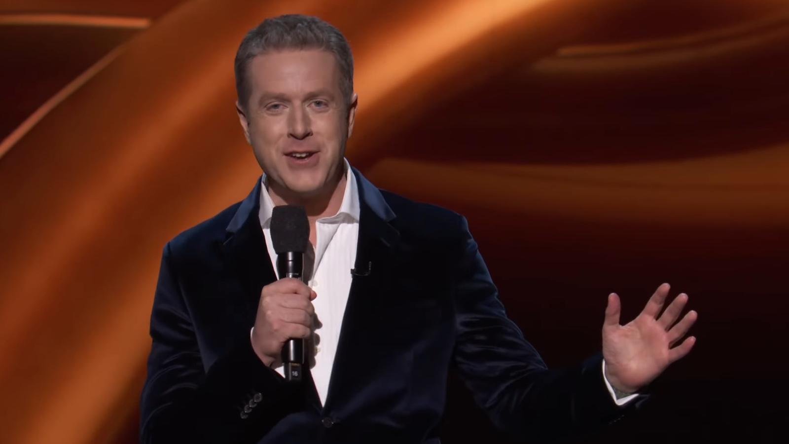 geoff keighley presenting the game awards 2022.