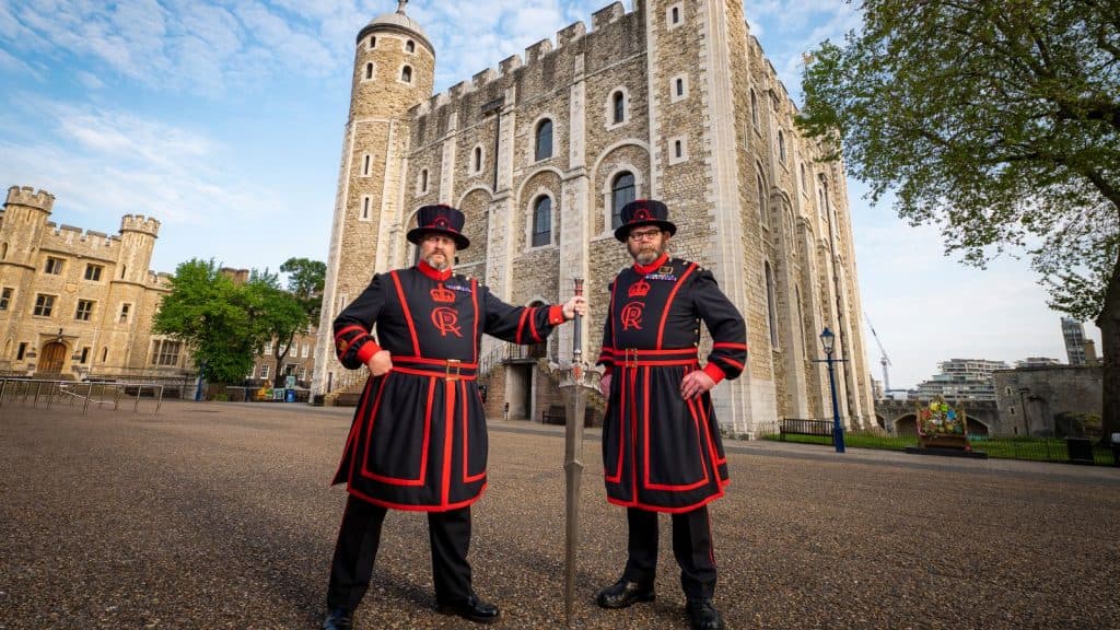 Final Fantasy XVI Sword held by guards in front of Tower of London