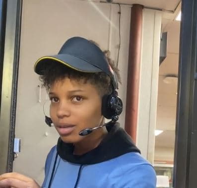 Mom calls out daughter for rude service at McDonalds drive thru
