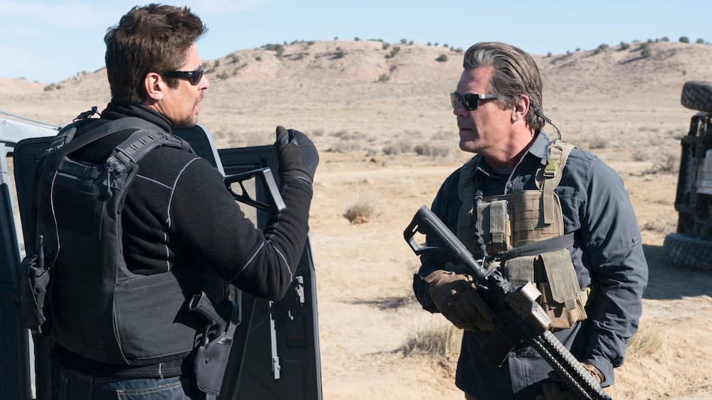 Benicio del Toro and Josh Brolin in Sicario: Day of the Soldado