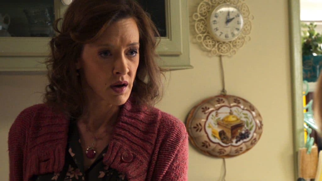 Joan Cusack in Shameless Season 2 as Sheila