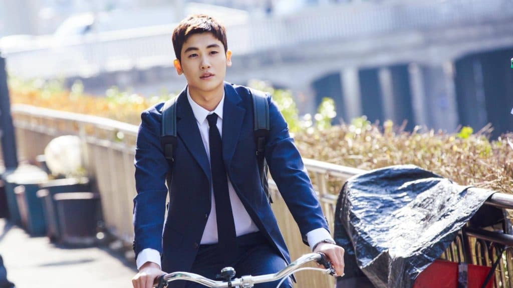 Park Hyung-sik starred as the K-drama version of Spencer in Suits