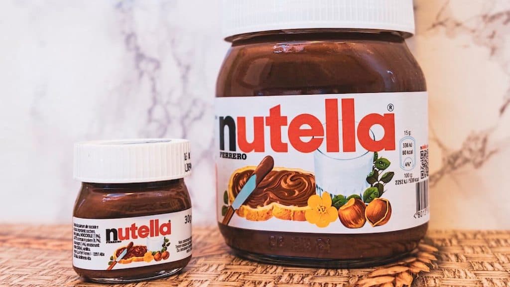 TokToker Kaih Anderson coated his parent's entire kitchen with both plastic wrap and Nutella.