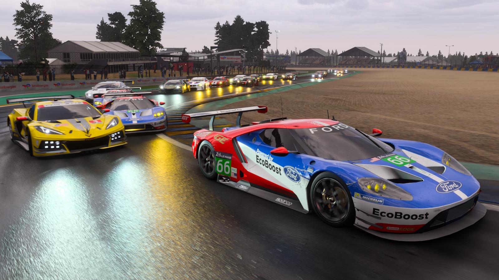 Forza Motorsport GT race in free play at night time on Le Mans.