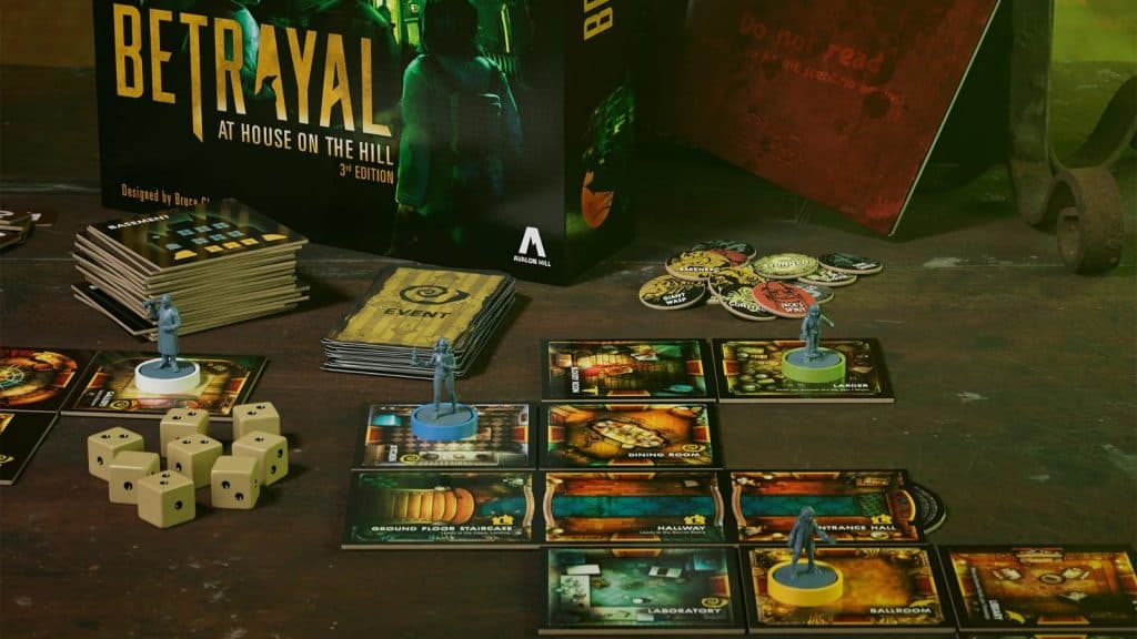 Betrayal at House on the Hill unboxed