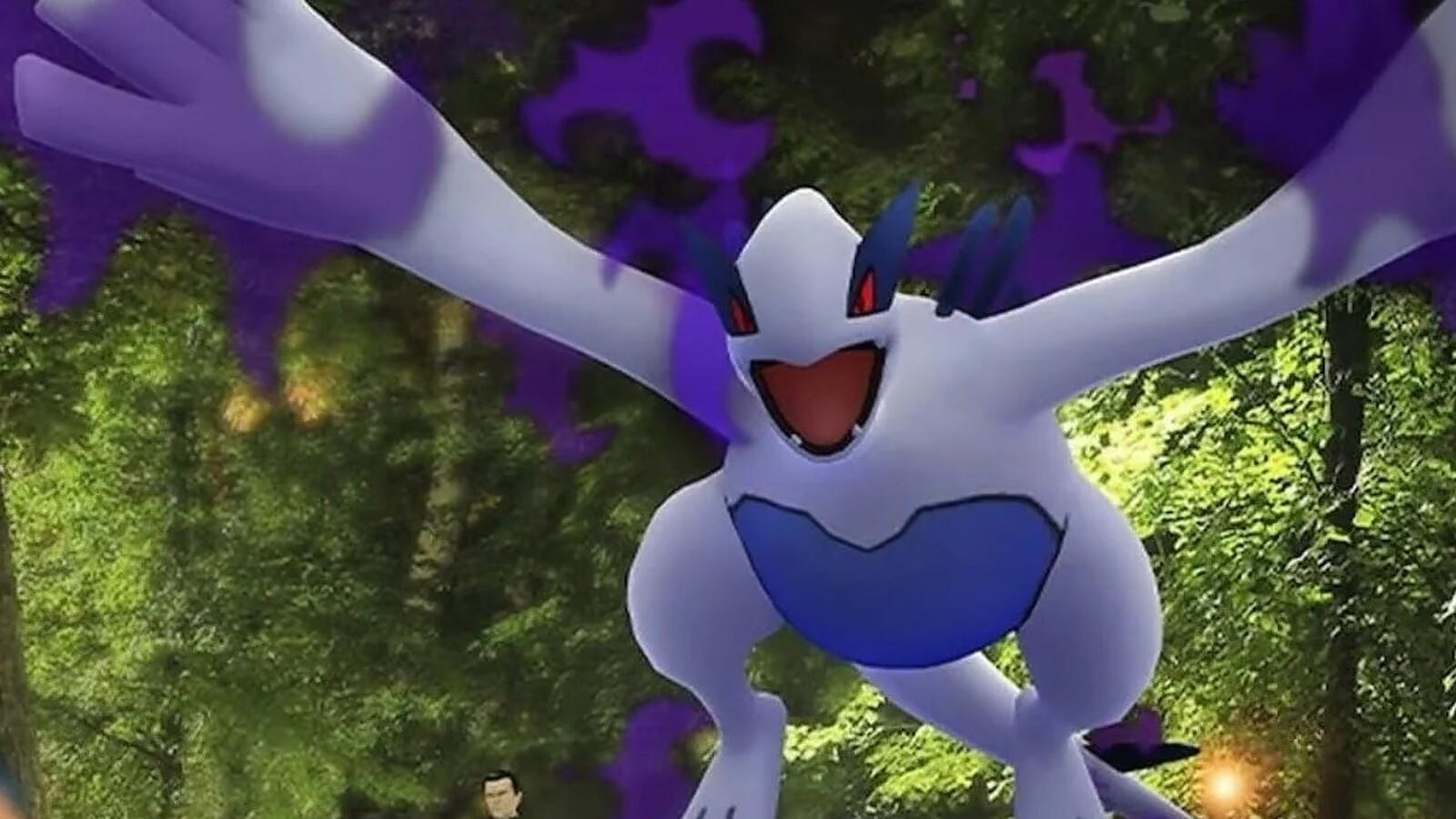Shadow Lugia swoops in for an attack