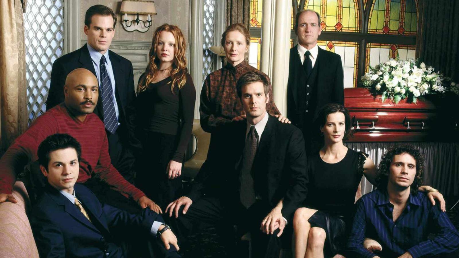 The cast of Six Feet Under including Michael C. Hall.