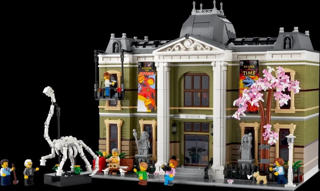 Lego Natural History Museum set