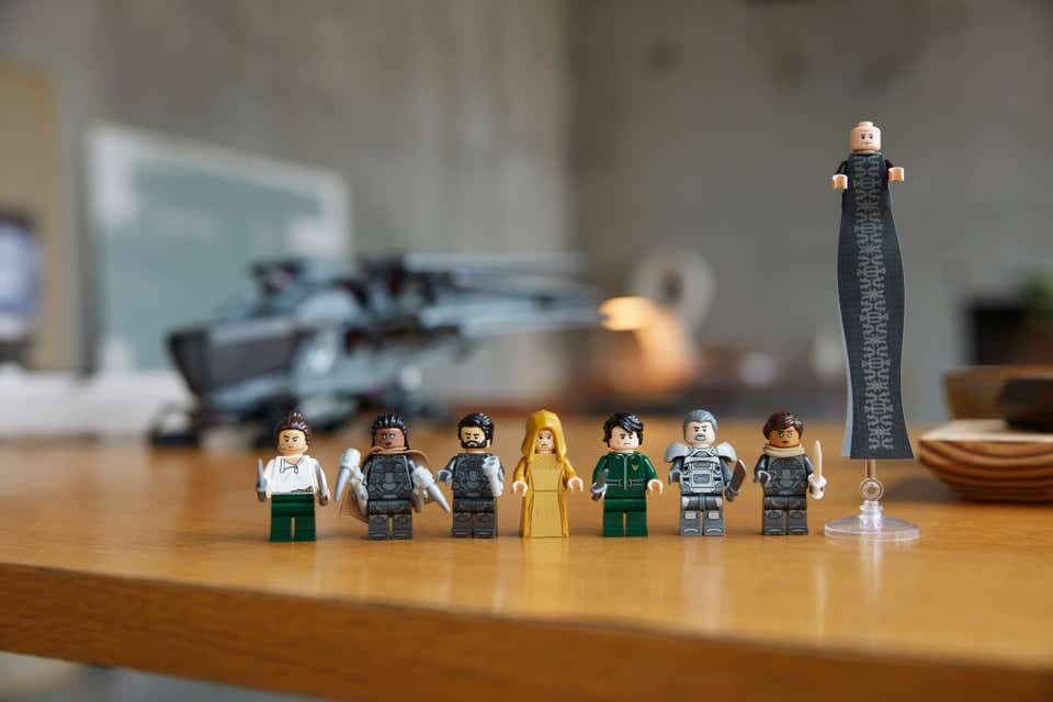 LEGO Dune Atreides Royal Ornithopter minifigures