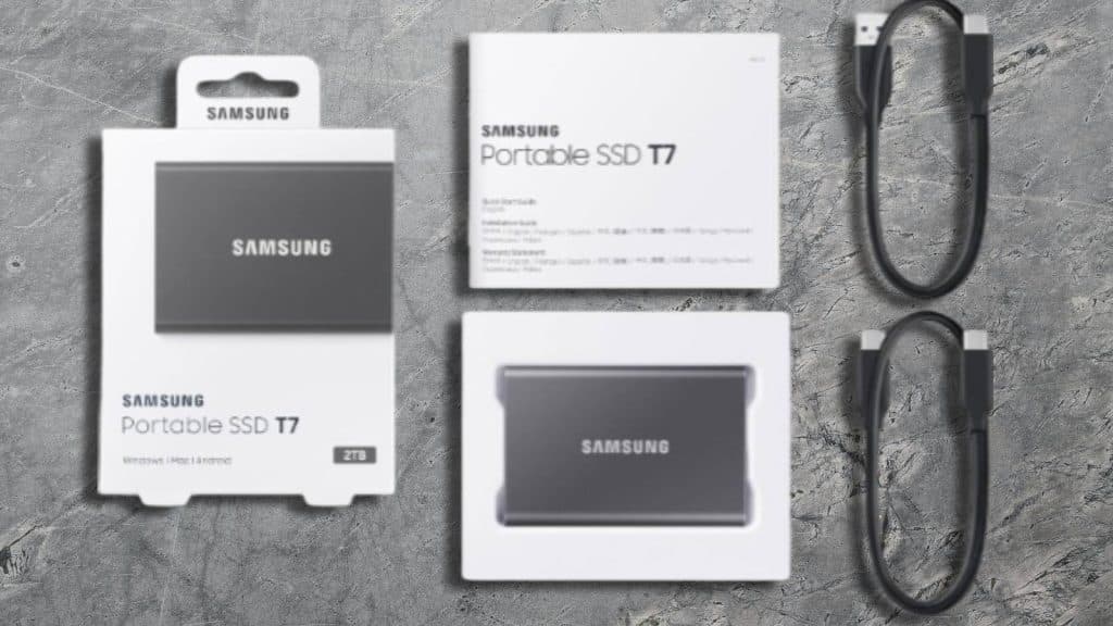 Samsung SSD T7 with cables