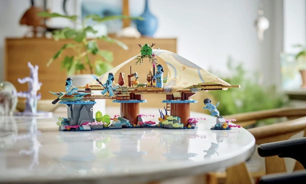 The LEGO Avatar Metkayina Reef Home set on display.