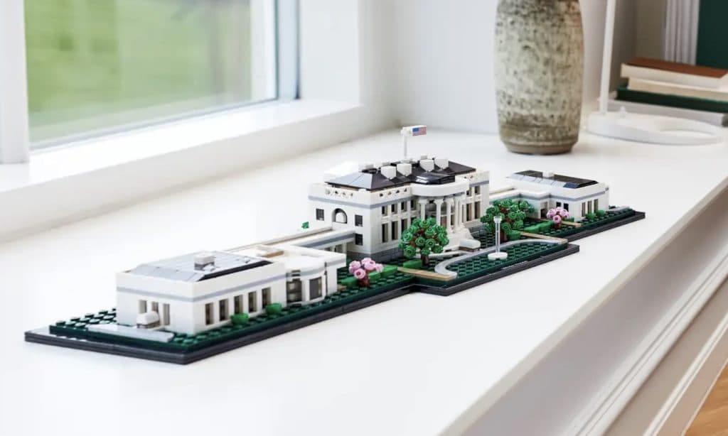 The LEGO Architecture The White House set on display.