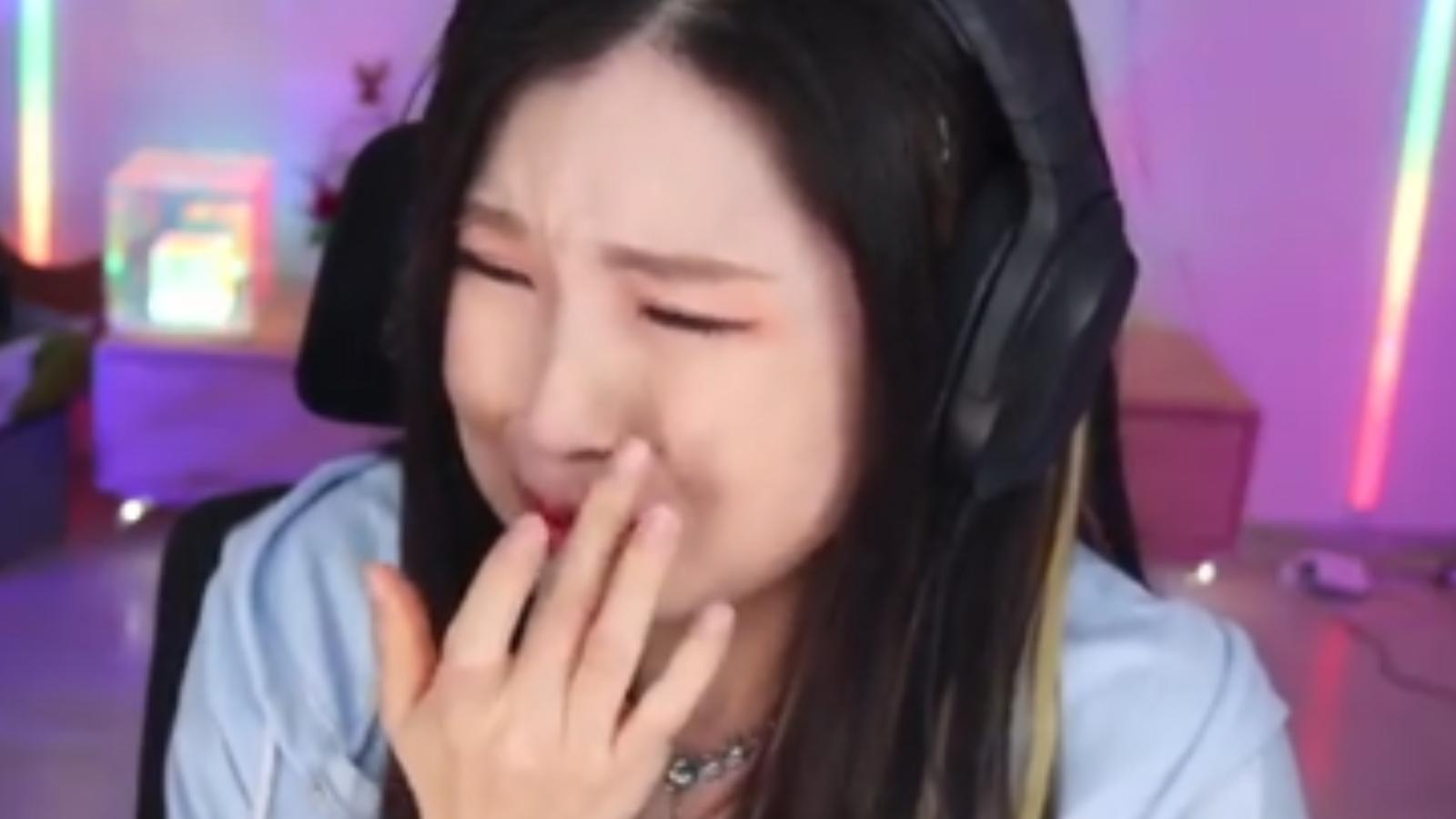 hachubby in tears over twitch korea shutdown