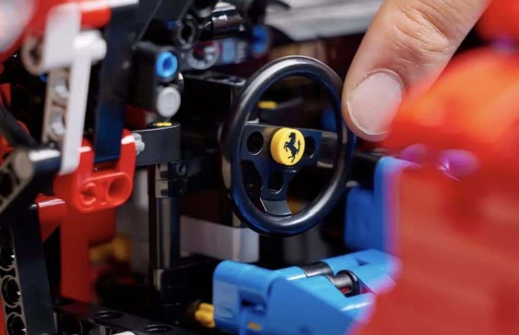 LEGO Technic Ferrari Daytona SP3 interior
