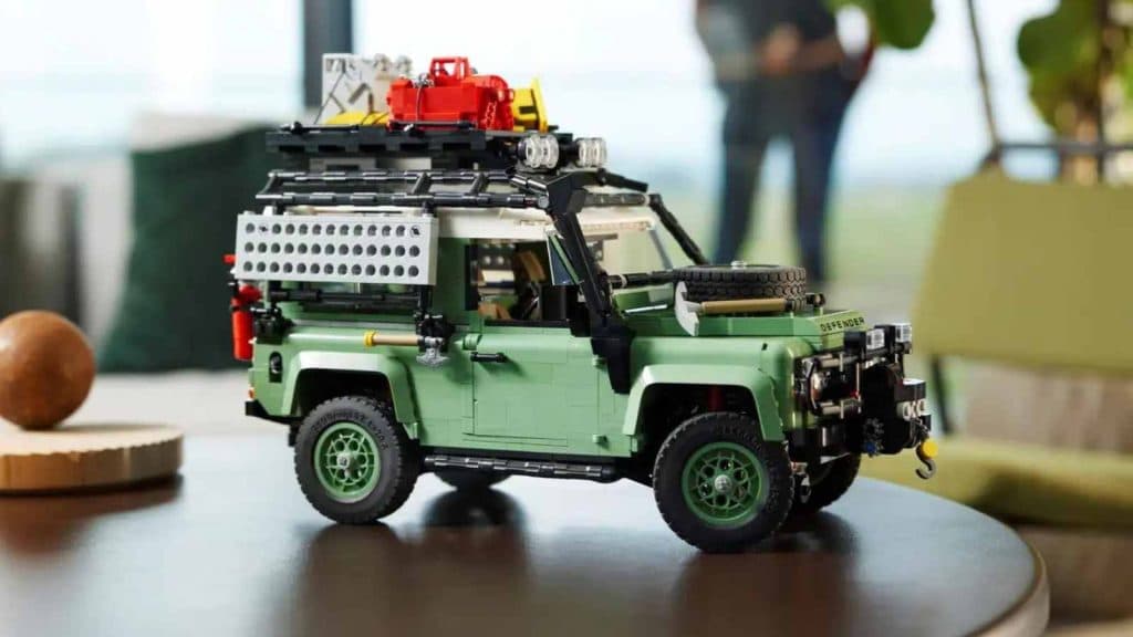 LEGO Land Rover Classic Defender 90 icons on display