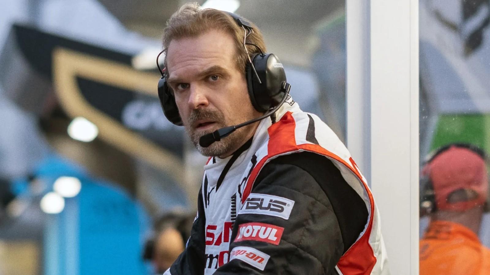 David Harbour watching the track in Gran Turismo.