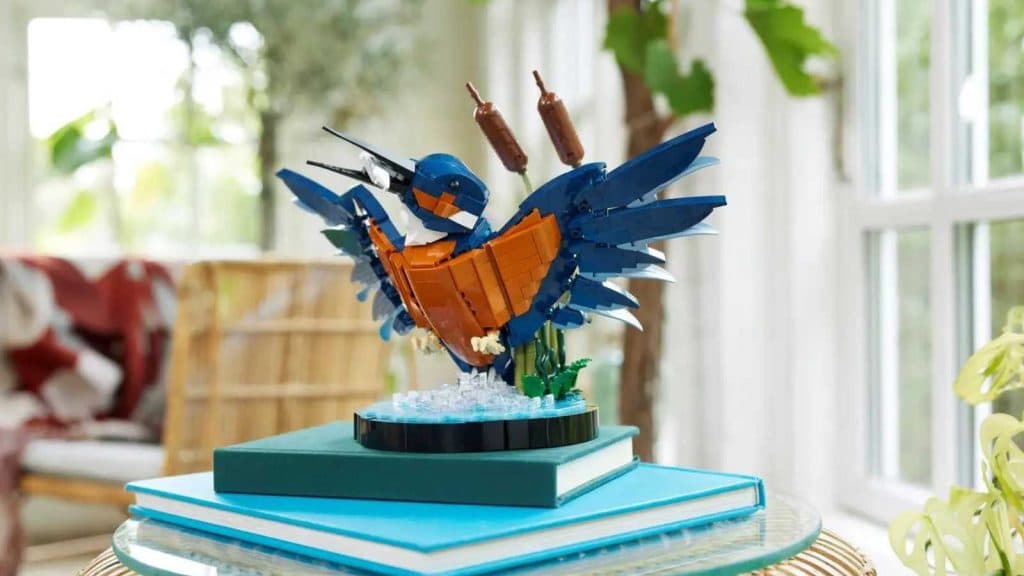 LEGO Icons Kingfisher Bird on display.